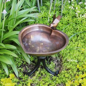 Heart Shaped Birdbath with Tripod Stand